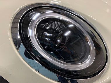 ヘッドライトプロテクションフィルム