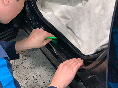 ステップのカープロテクションフィルム