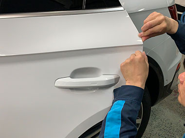 ドアエッジのカープロテクションフィルム