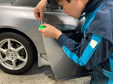 ドアエッジのカープロテクションフィルム