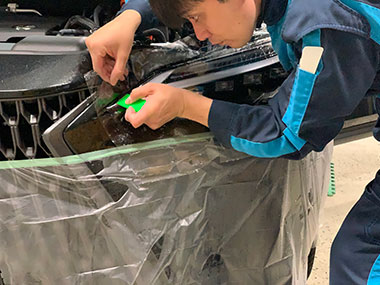 ヘッドライトプロテクションフィルム