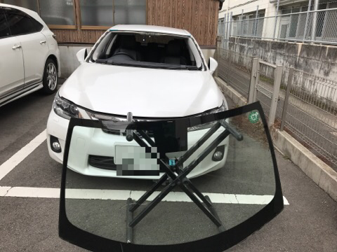 自動車フロントガラス交換 広島 断熱ガラス サンテクト VW ゴルフⅦ