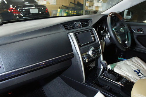 内装カラーチェンジ 用品販売 取付 広島 パーツカラー塗装 フロアマット トヨタ マークｘ ティーズフィルム広島 カーコーティング フロントガラス カーフィルム施工紹介ブログ