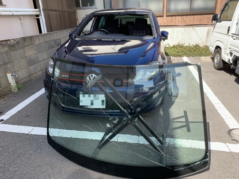 自動車フロントガラス交換 広島 断熱ガラス サンテクト VW ゴルフⅦ