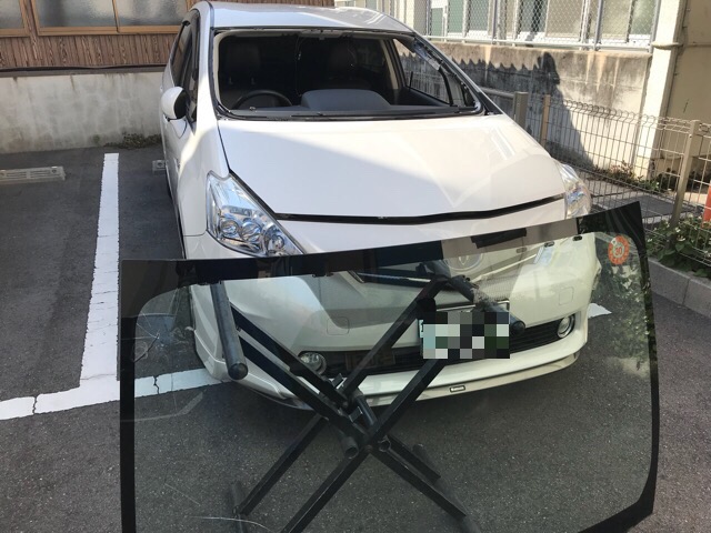 セット送料無料 寒冷地断熱UVフロントガラス プリウスα ZVW40W ZVW41W グリーン/ブルーボカシ