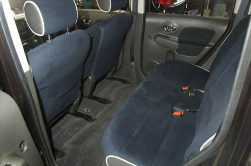 車内クリーニング 広島 タバコ臭クリーニング 日産 キューブ ティーズフィルム広島 カーコーティング フロントガラス カーフィルム施工紹介ブログ