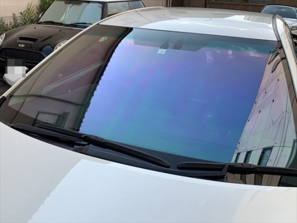 自動車フロントガラス交換 カーフィルム 広島 Uvカットソーラーガラス 光反射フィルムrf Rf トヨタ カムリ ティーズフィルム広島 カーコーティング フロントガラス カーフィルム施工紹介ブログ