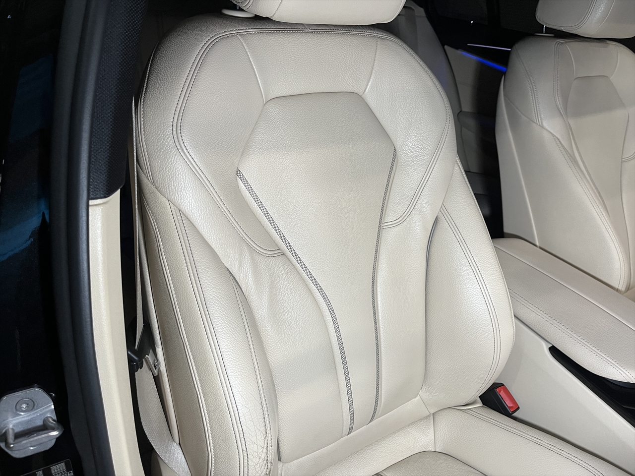 車内クリーニング・レザーコーティング