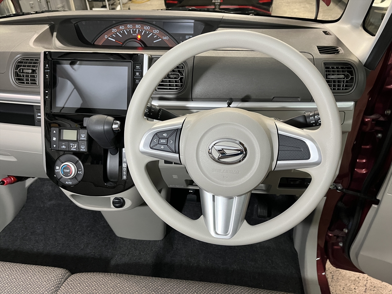 車内クリーニング (灯油こぼし)