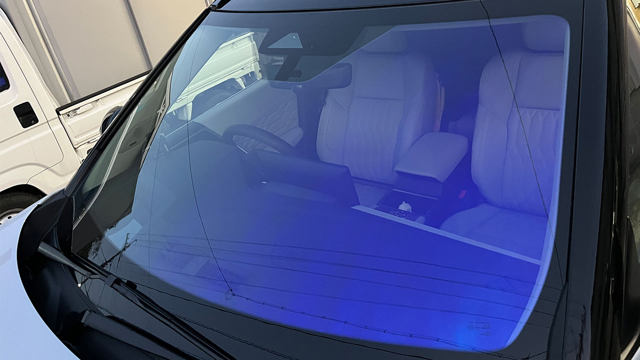 三菱 アウトランダーPHEV P