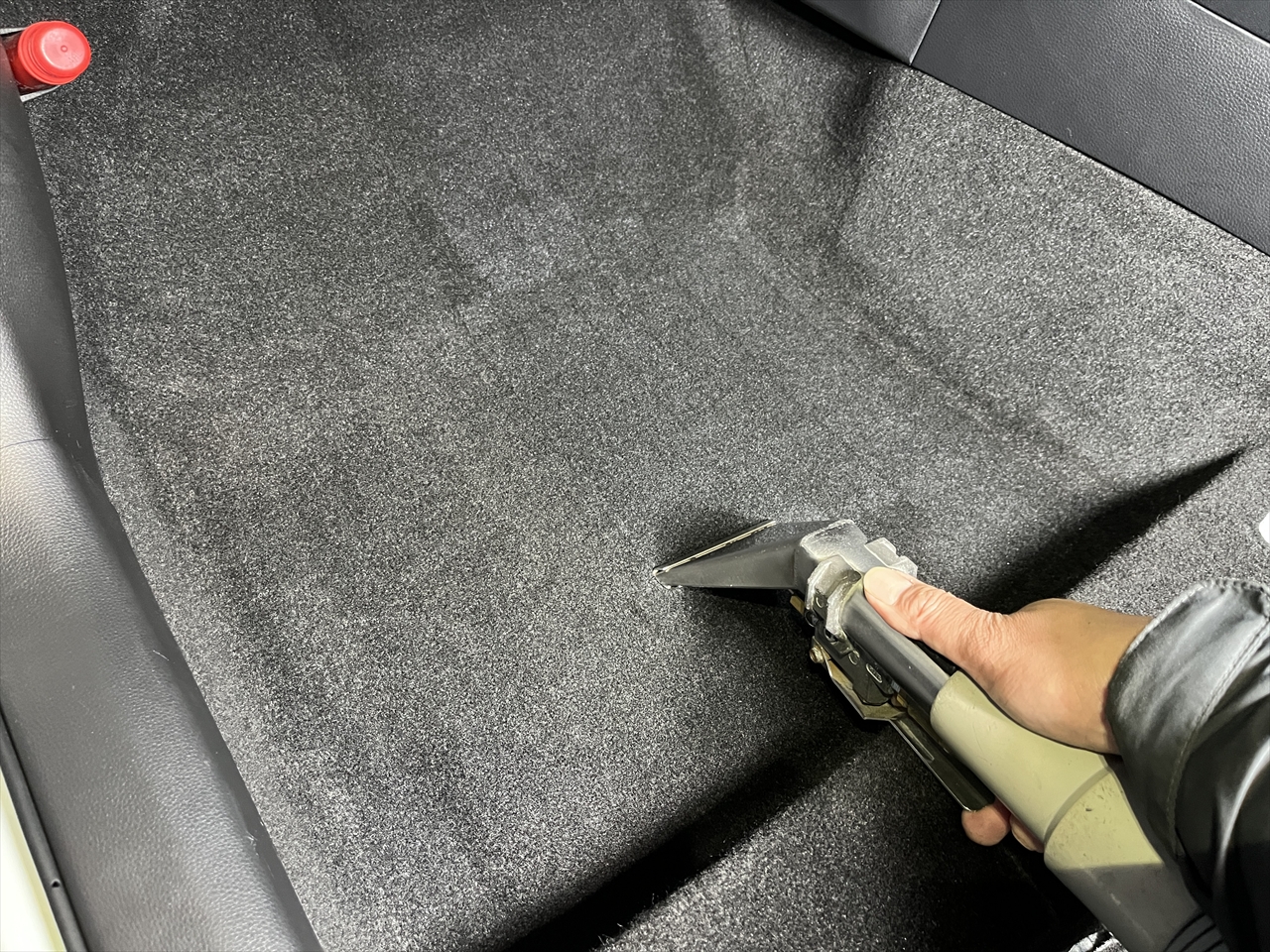 車内クリーニング (タバコ臭)