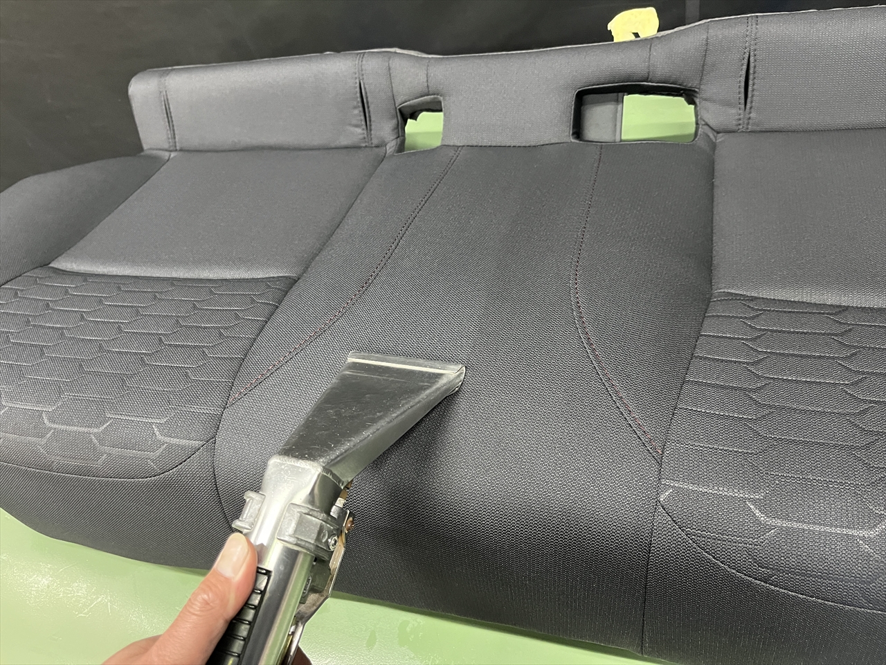 車内クリーニング (タバコ臭)