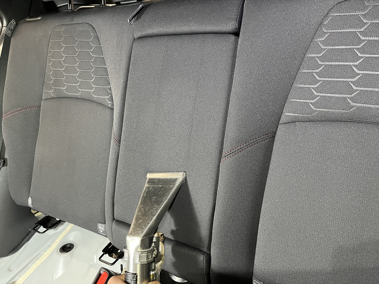 車内クリーニング (タバコ臭)