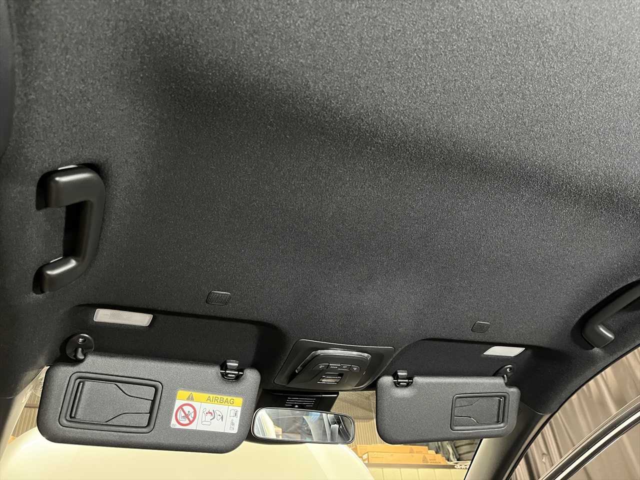 車内クリーニング (タバコ臭)