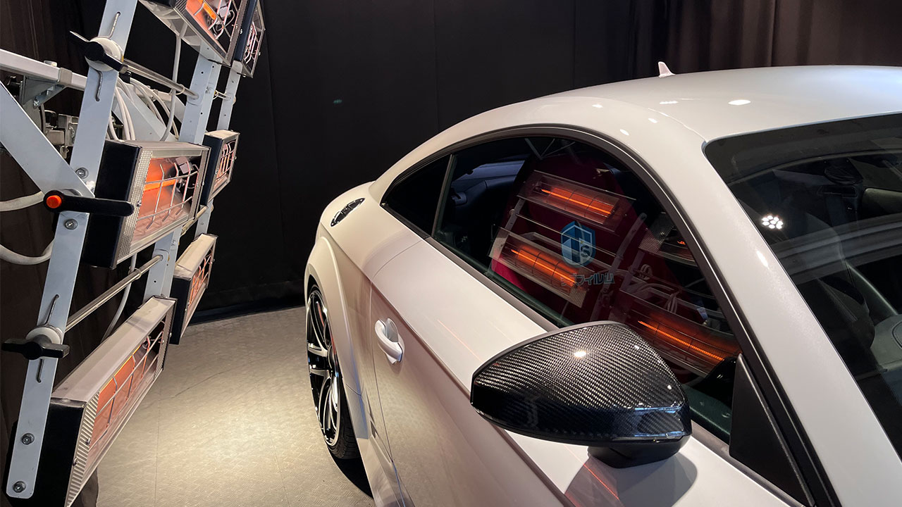 アウディ TTSクーペ 2.0TFSI クワトロ