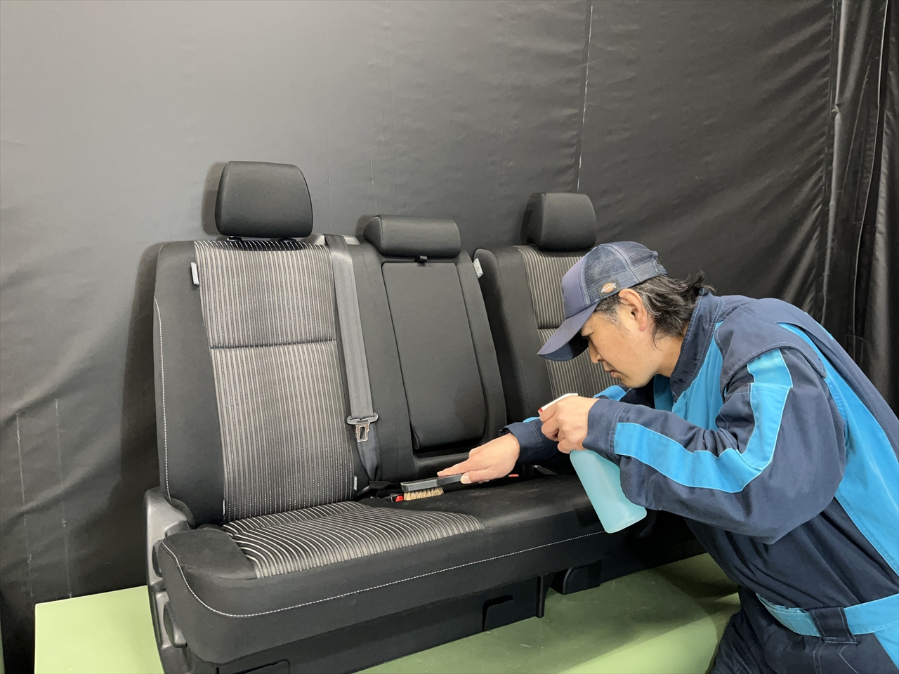 車内クリーニング(嘔吐)