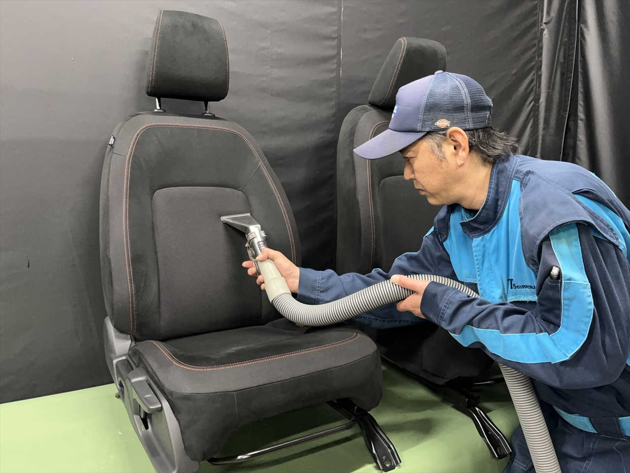 車内クリーニング(嘔吐)
