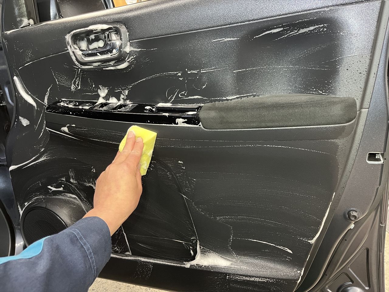 車内クリーニング(嘔吐)