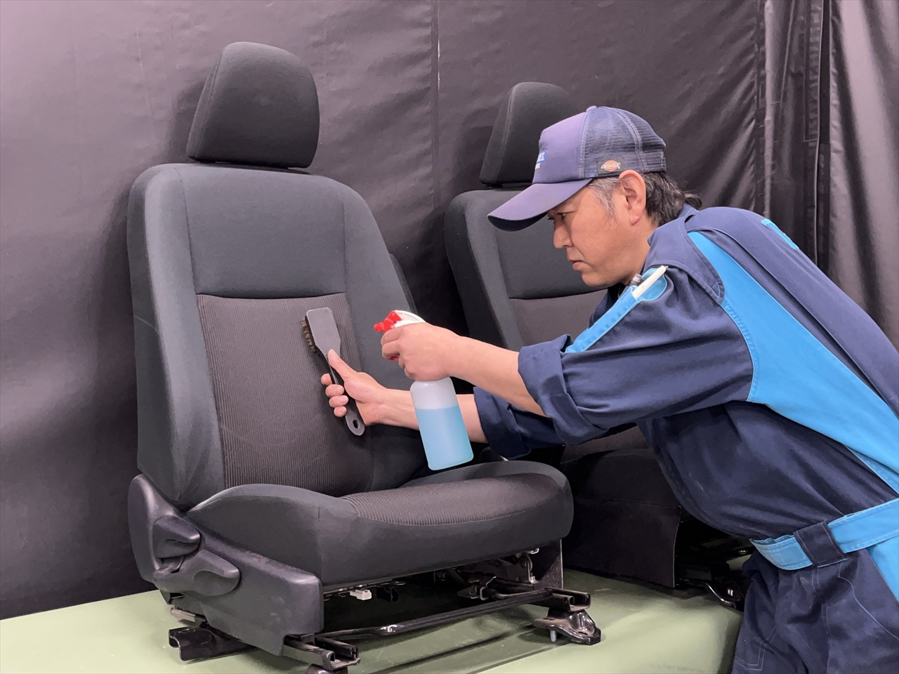 車内クリーニング(魚の臭い)