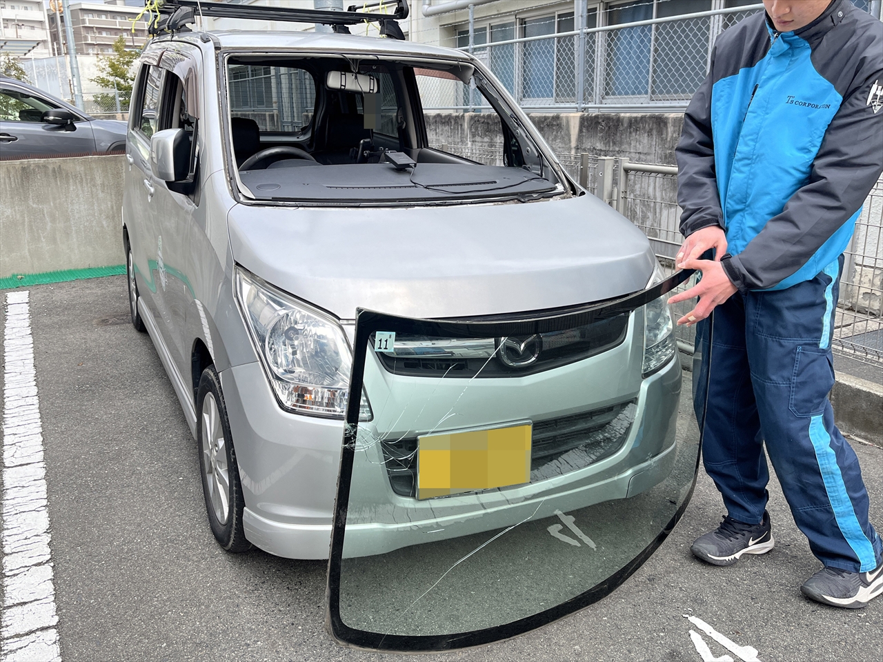 フロントガラス交換・修理