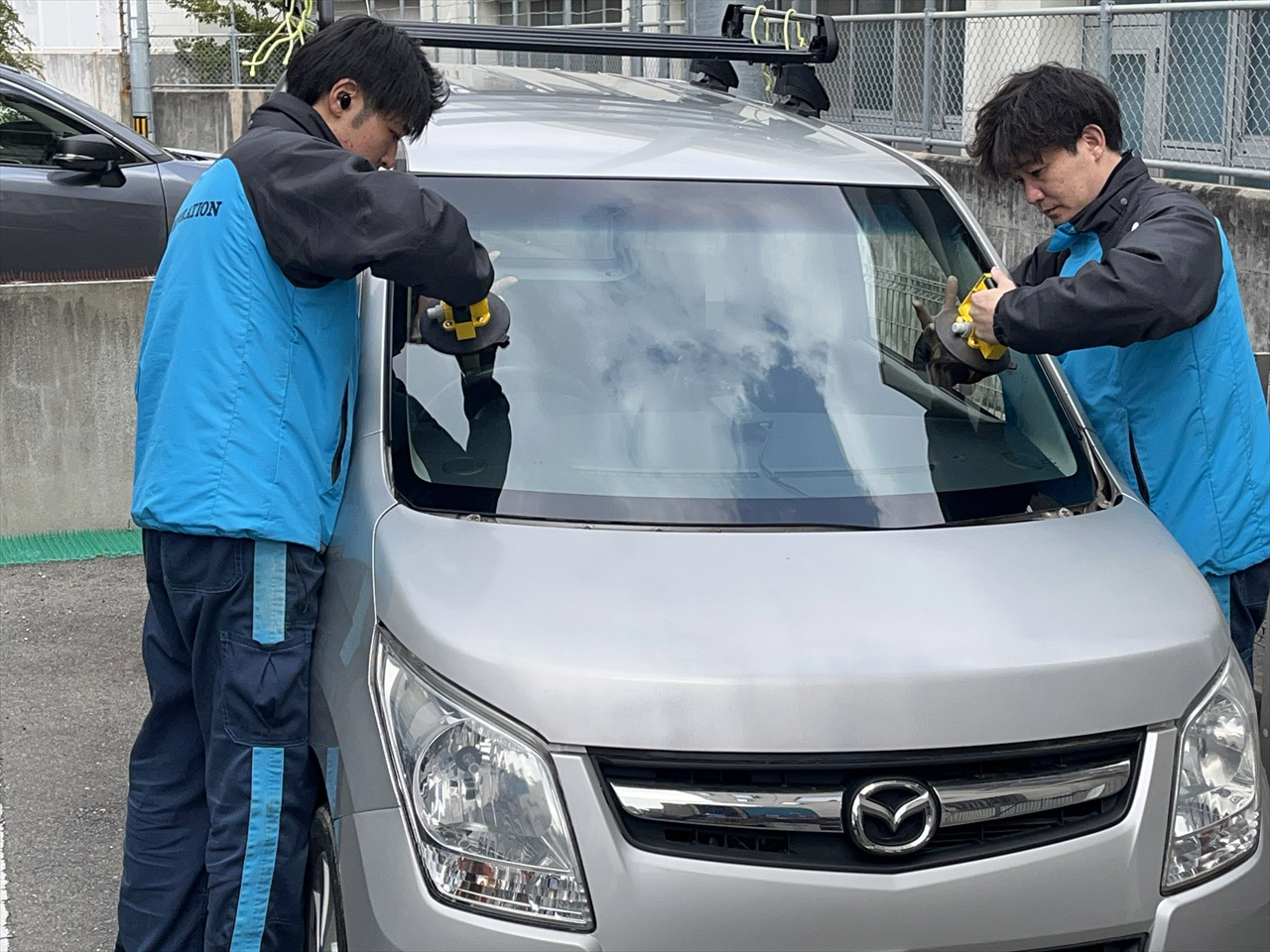 フロントガラス交換・修理