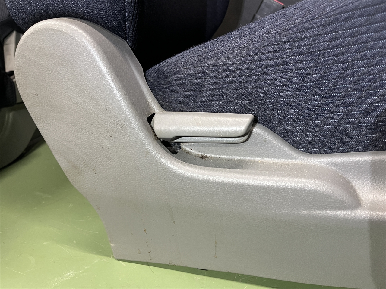 車内クリーニング (タバコ臭)
