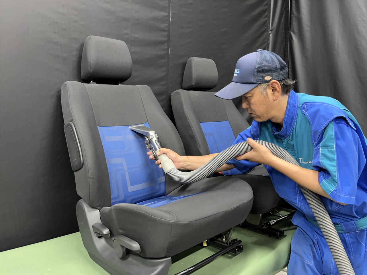 車内クリーニング (リフレッシュ)