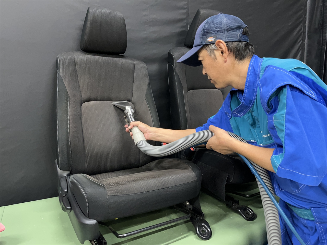車内クリーニング (体臭・脂臭)
