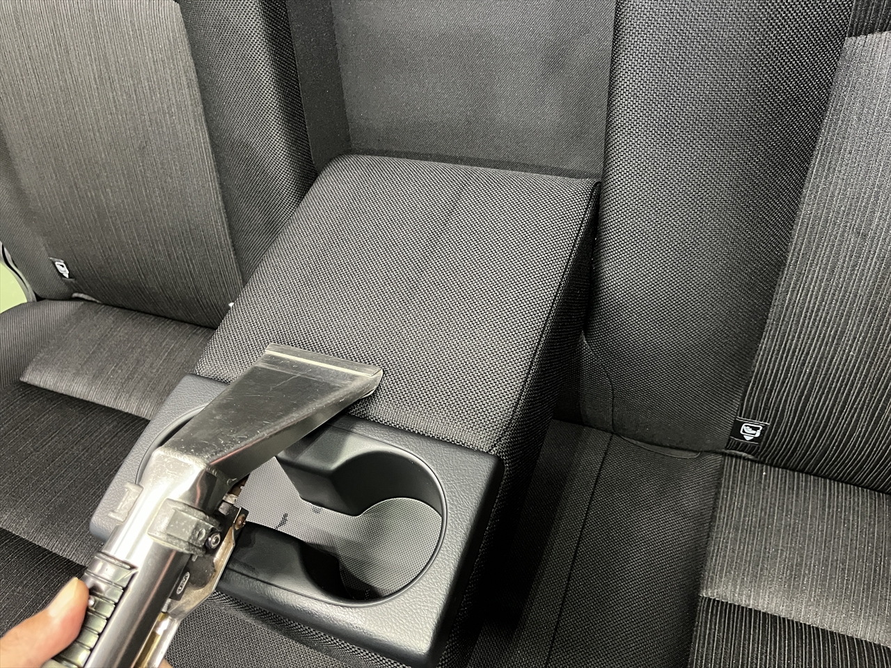 車内クリーニング (体臭・脂臭)