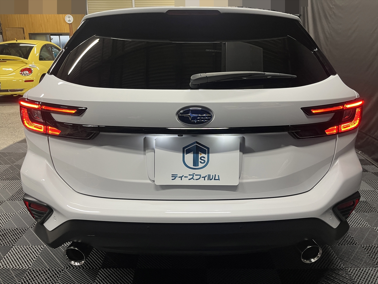テールランプ交換