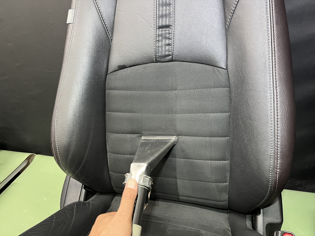 車内クリーニング (タバコ臭)