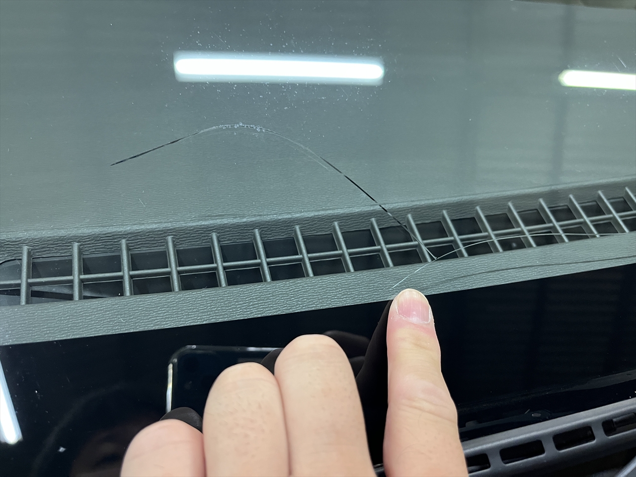 フロントガラス交換・修理