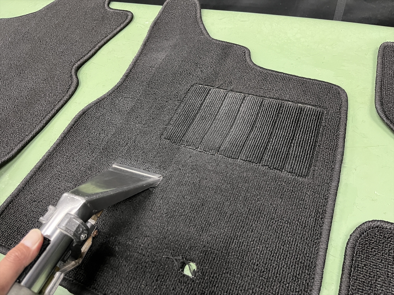 車内クリーニング (お漏らし)