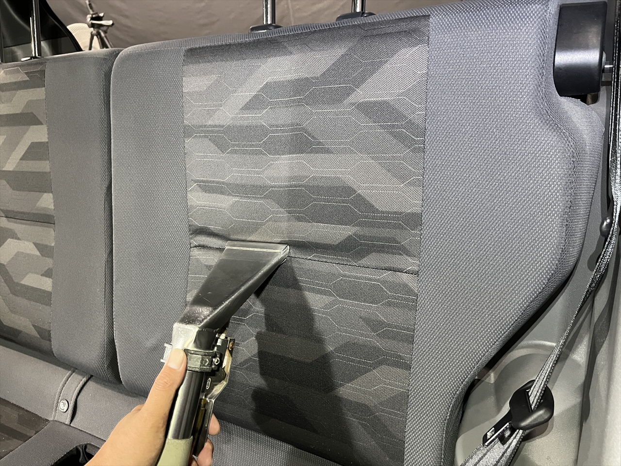 車内クリーニング (お漏らし)