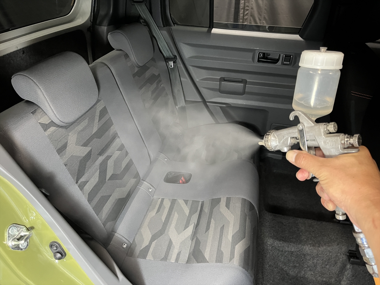 車内クリーニング (お漏らし)