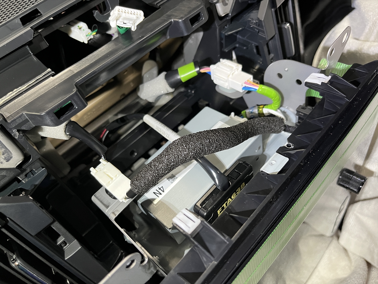 各種用品販売・取付(TVキット)