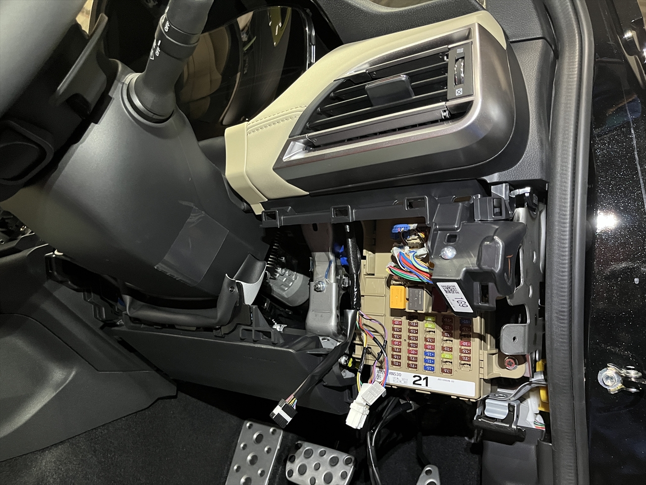 各種用品販売・取付(TVキット)