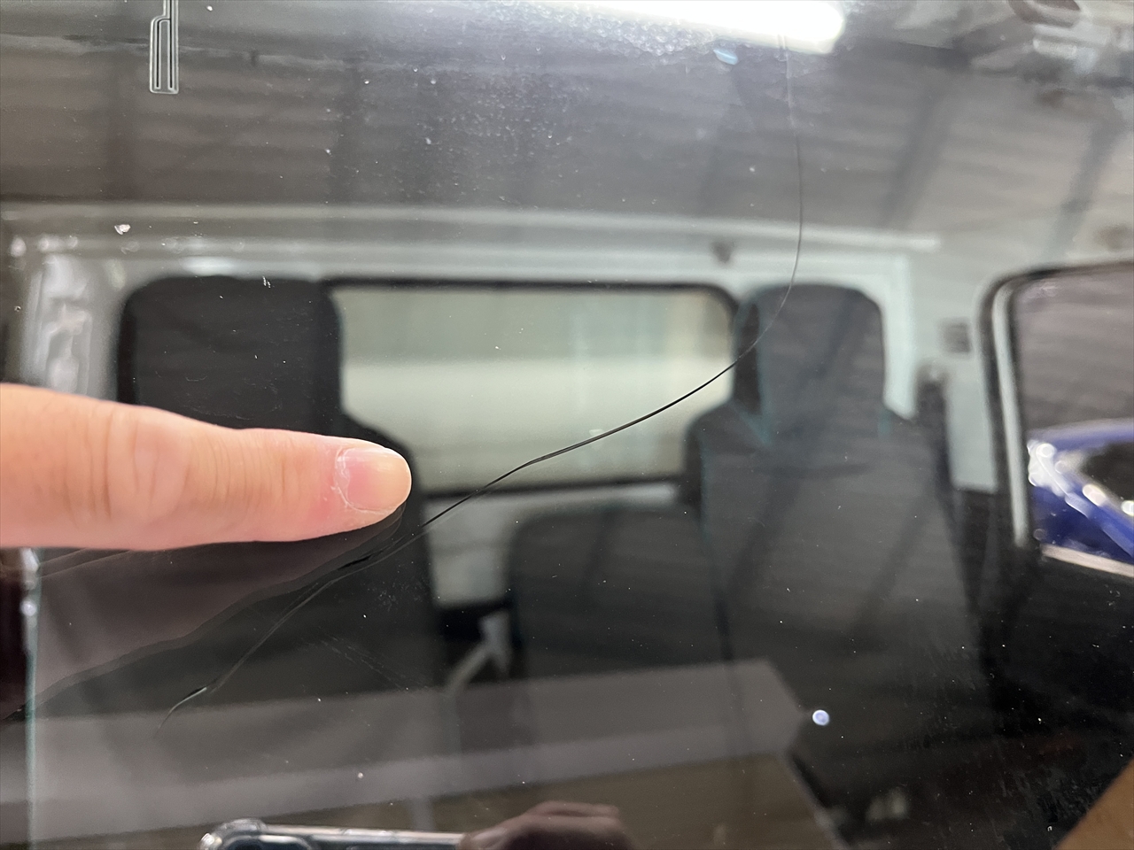 フロントガラス交換・修理