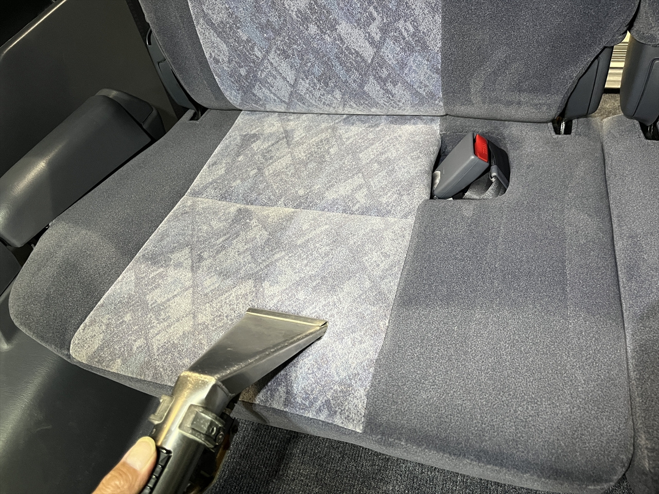 車内クリーニング(嘔吐)