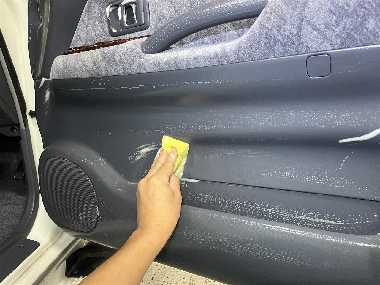 車内クリーニング(嘔吐)