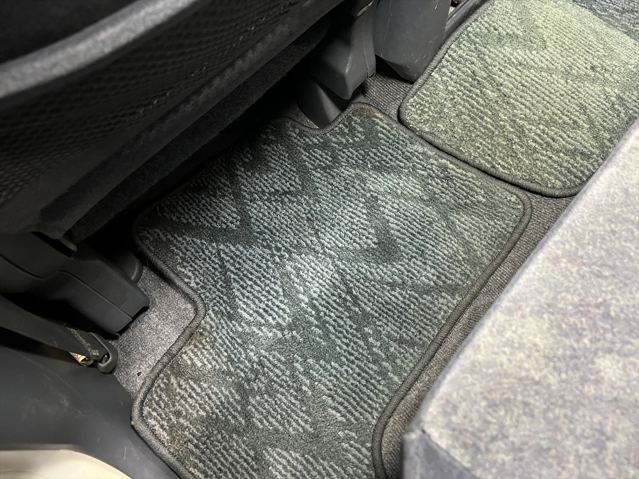 車内クリーニング(嘔吐)