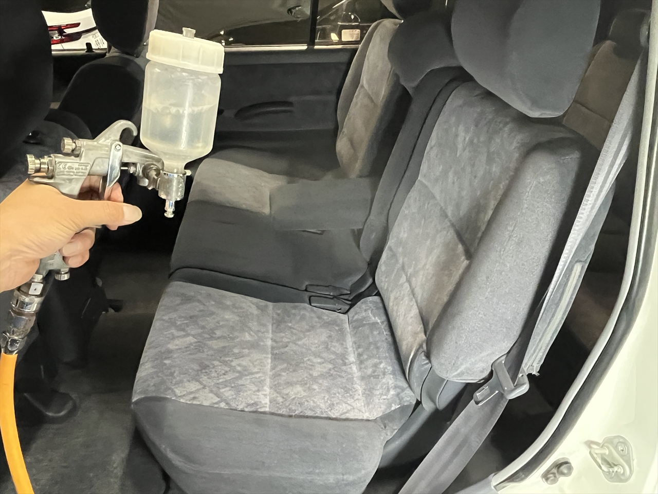 車内クリーニング(嘔吐)