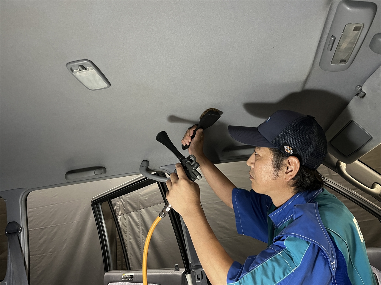 車内クリーニング(嘔吐)