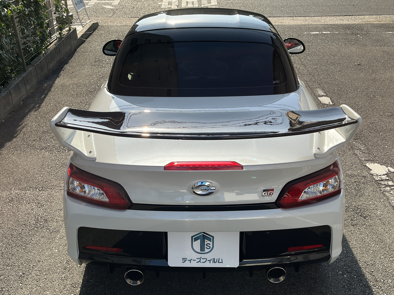 カスタムエアロパーツ(フロントノーズ・リアウイング)