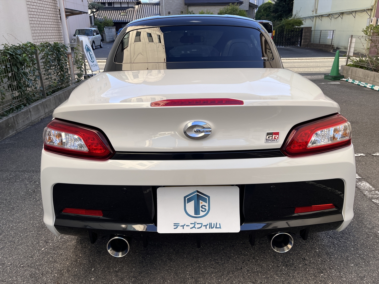 カスタムエアロパーツ(フロントノーズ・リアウイング)