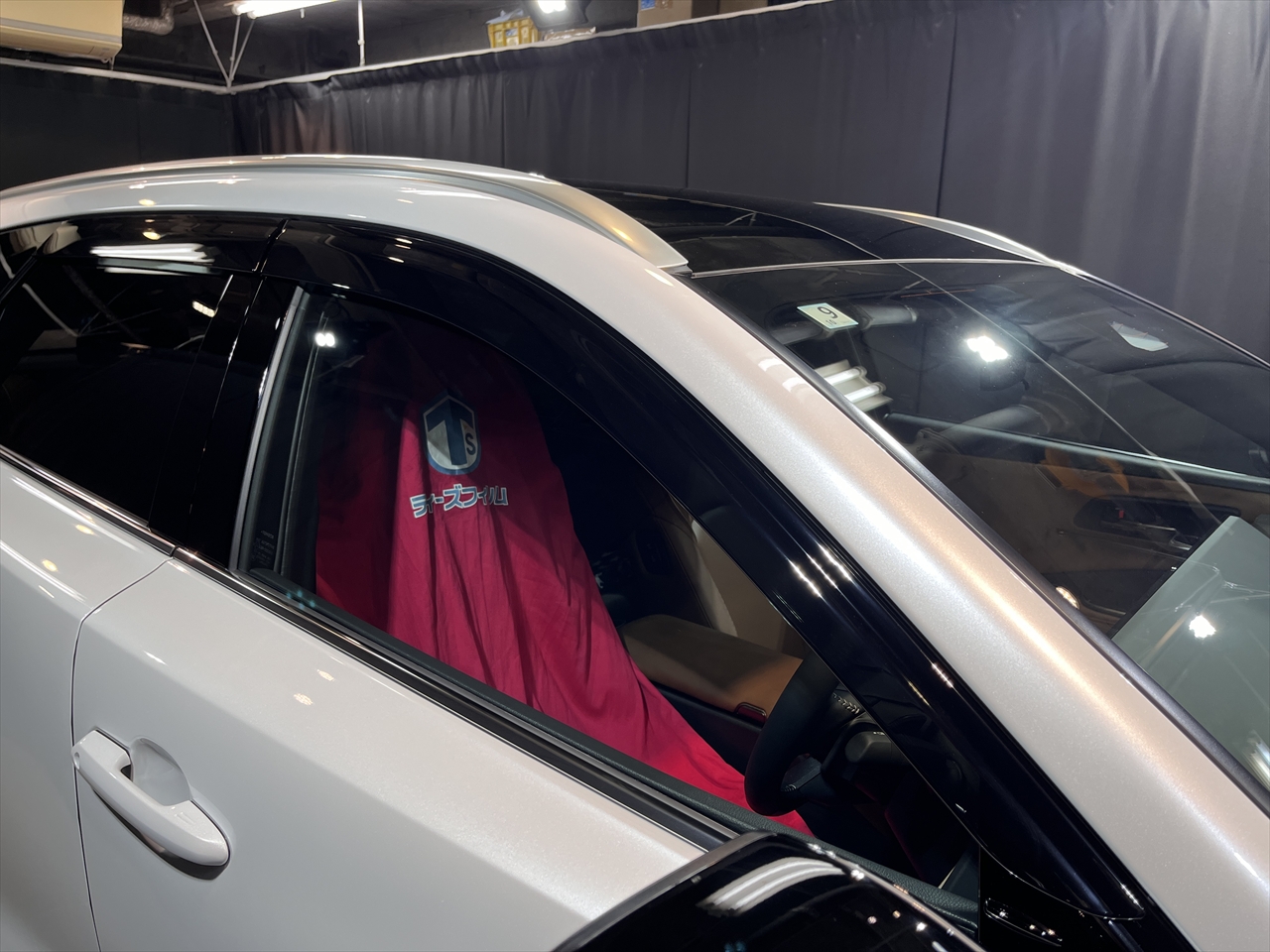 用品取付(ドアバイザー)