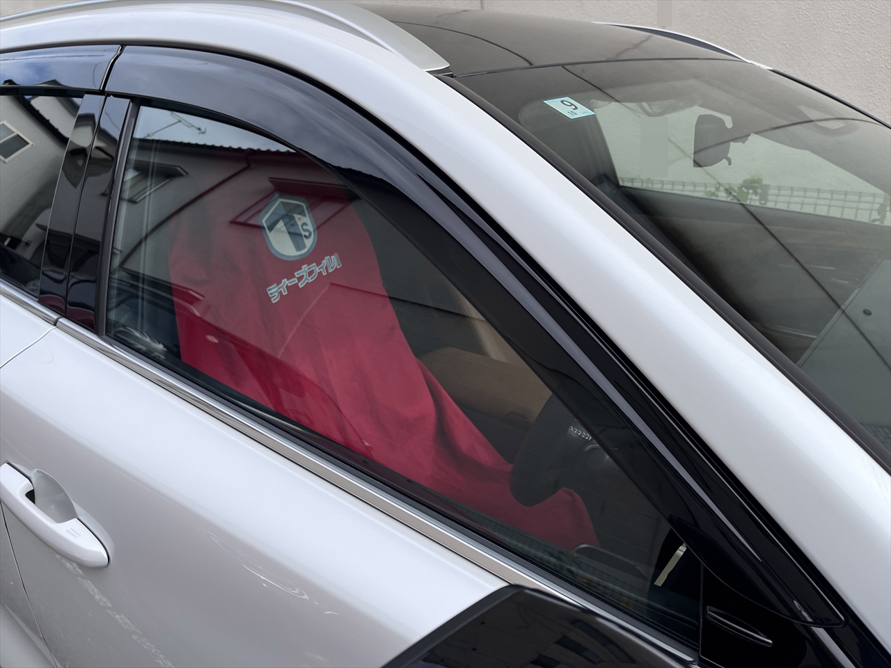 用品取付(ドアバイザー)