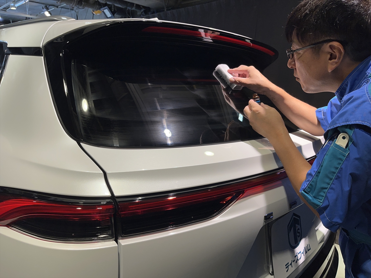 ガラス撥水コーティング