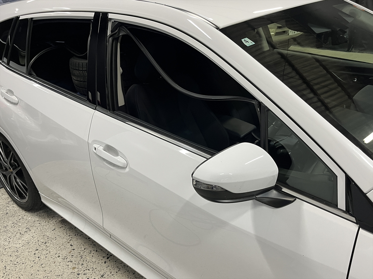 サッシュテープ剥がし