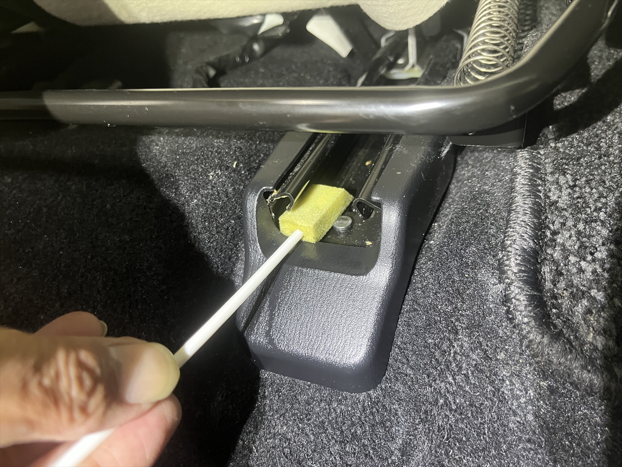 車内クリーニング (嘔吐 シート周り)